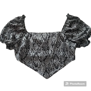 Forever21 Envelope Crop Top Women’s Size‎ Small Gray Black